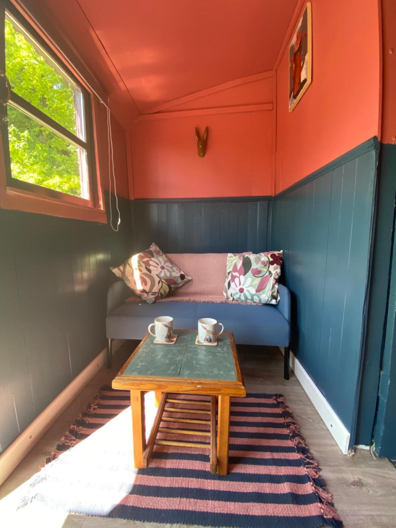 The Hares Hut At Carrigeen Glamping Kilkenny Eksteriør bilde